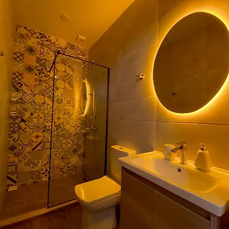 شقة Cozy Cubby In باتومي المظهر الخارجي الصورة