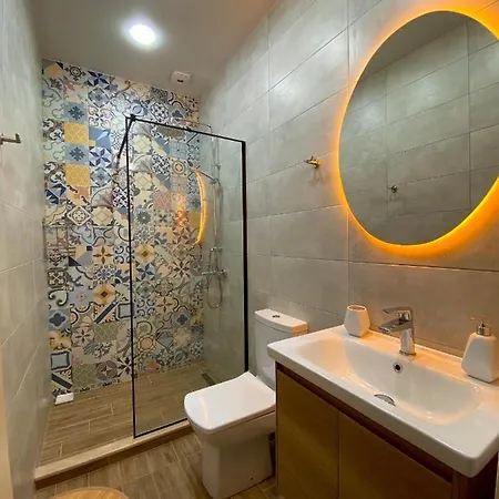شقة Cozy Cubby In باتومي المظهر الخارجي الصورة